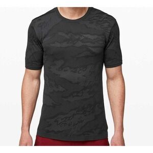 Lululemon Mens XL Metal Vent Breathe Short Sleeve in Asphalt Grey / Obsidian